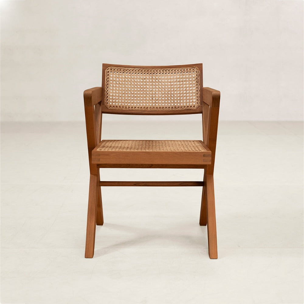 Cassina カプリス チェア 受注品 ファブリックx木脚 Cassina カプリス チェア 受注品 ファブリックx木脚