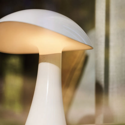 Rumee 220 ポータブルランプ