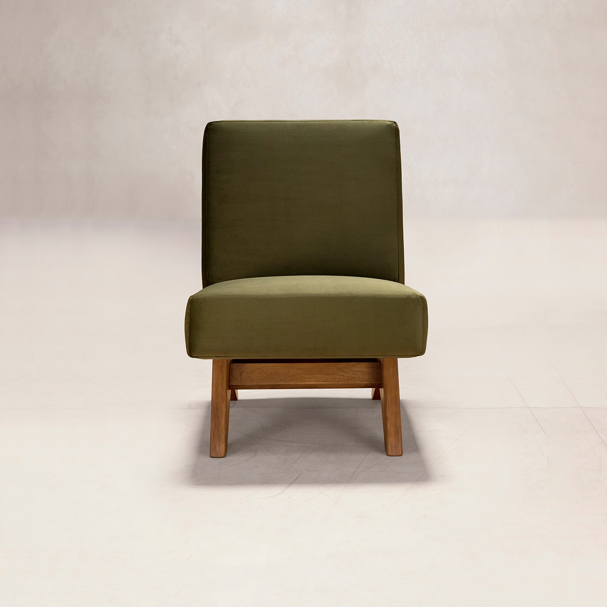 PH36 布張りアームレスチェア　正面