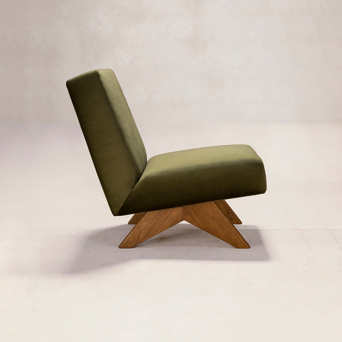 PH36 布張りアームレスチェア　横向き