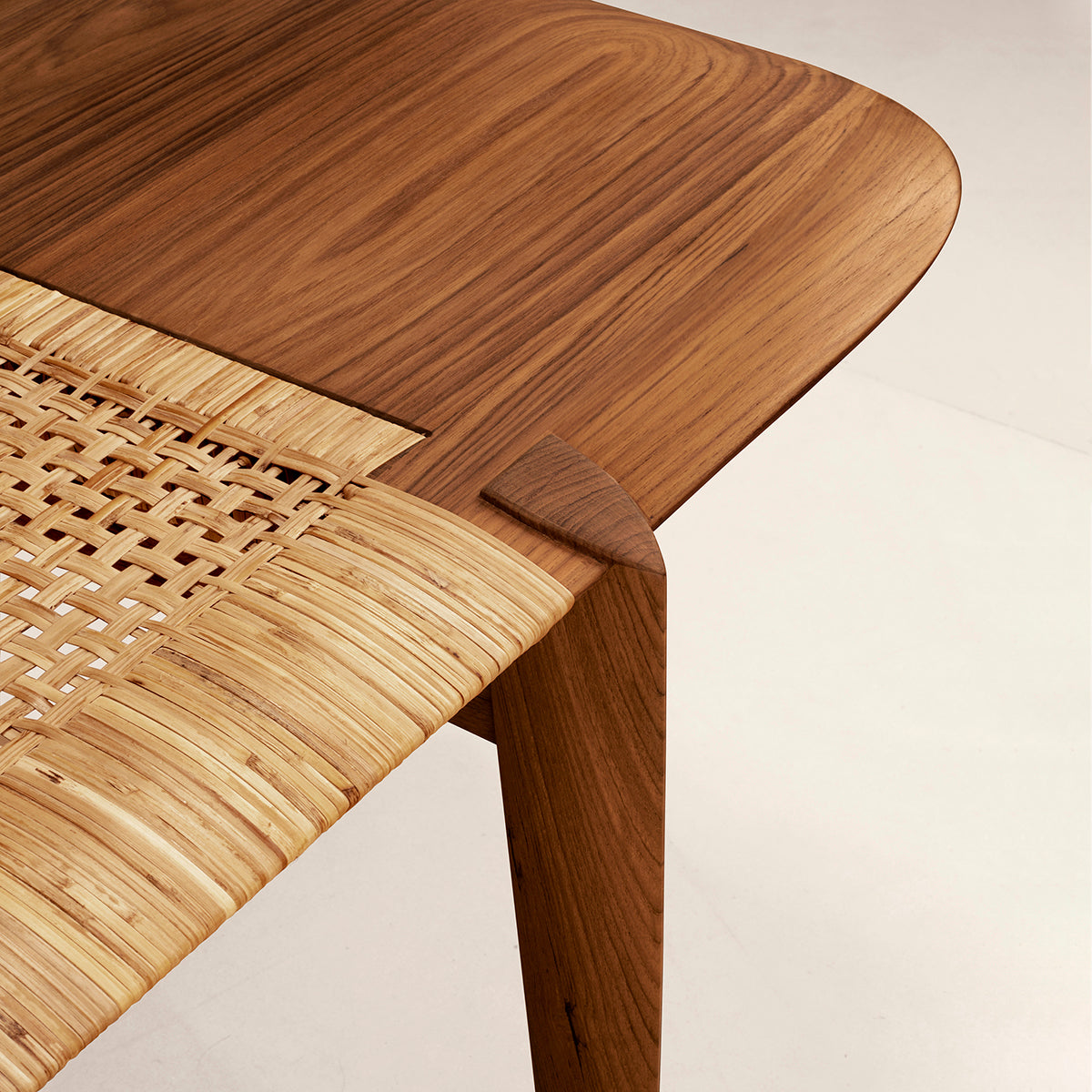 タンガリベンチ　ディティール①