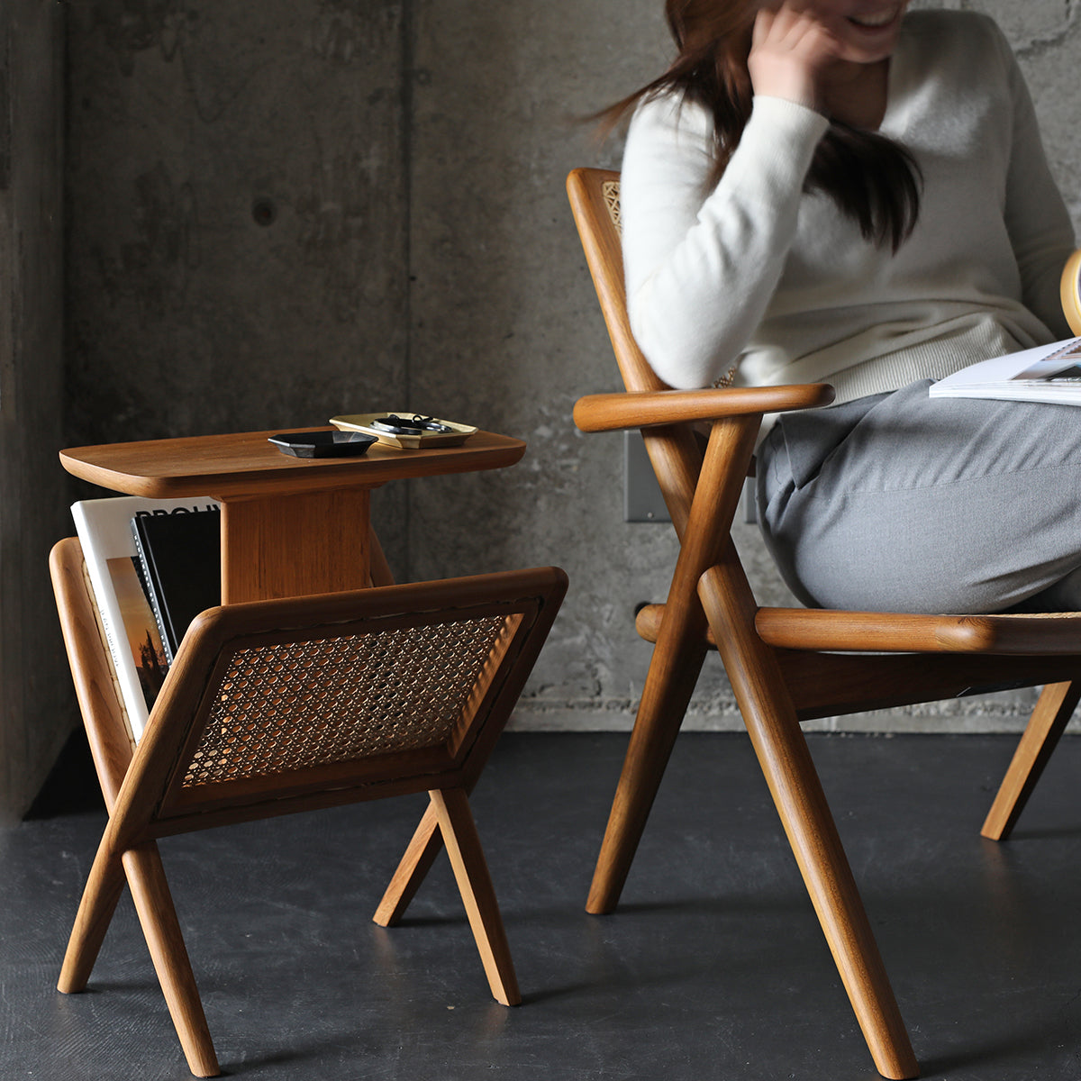 ムンガルサイドテーブル　使用イメージ